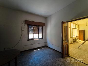 Semi indipendente con giardino