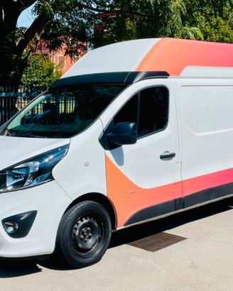 OPEL VIVARO alto