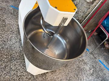 Impastatrice 40 kg