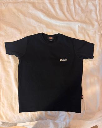 T-shirt nera Dickies