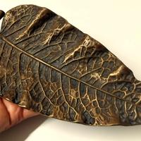 POSACENERE IN OTTONE VINTAGE A FORMA DI FOGLIA