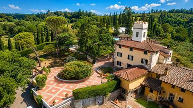 Villa di 559 m² con più di 5 locali e box auto dop
