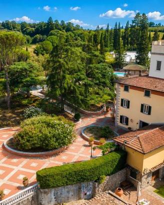Villa di 559 m² con più di 5 locali e box auto dop