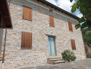 Casa indipendente immersa nel verde