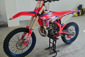 Beta RX300 2t Cross - 12 Ore
