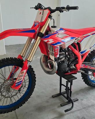 Beta RX300 2t Cross - 12 Ore