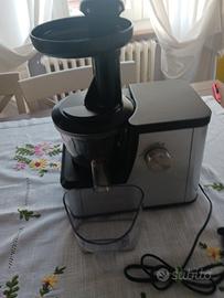 Estrattore di succo Hotpoint Ariston SJ4010 slow j