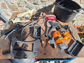 Ricambi per Piaggio Vespa et4 et2 125