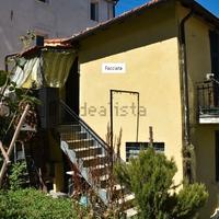 Casa singola con giardino a Conio IM Liguria