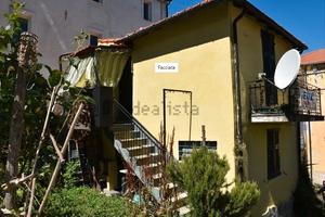 Casa singola con giardino a Conio IM Liguria
