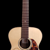 Chitarra acustica di liuteria