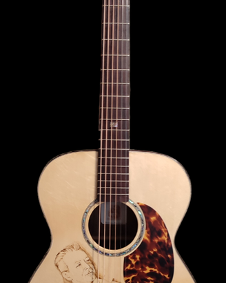 Chitarra acustica di liuteria