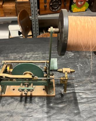 Bobinatrice manuale d'epoca per trasformatori