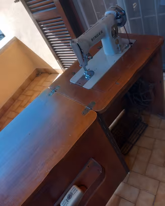 macchina da cucire vintage 