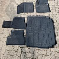 Tappetini e vasca baule pegeout 3008