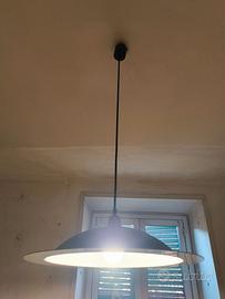 Lampadario e lampada stilnovo