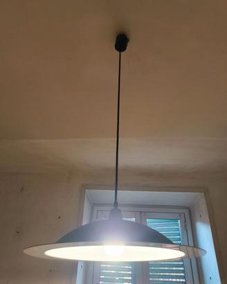 Lampadario e lampada stilnovo