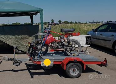 Carrello auto trasporto attrezzature sportive