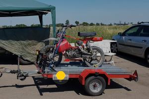 Carrello auto trasporto attrezzature sportive