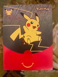 Busta sigillata con pacchetto carte pokemon mc