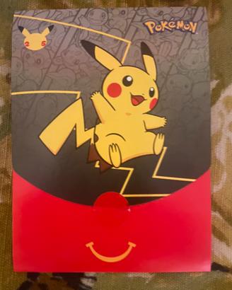 Busta sigillata con pacchetto carte pokemon mc