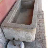 Abbeveratoio in pietra