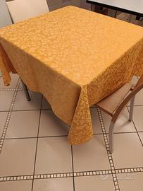 Tovaglie e coprimacchia