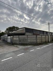 Immobile in asta di 1984 m² a Grosso