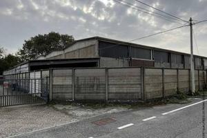 Immobile in asta di 1984 m² a Grosso