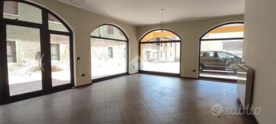 MONOLOCALE A LONATE POZZOLO