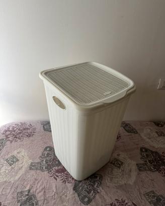 Cesto per il bucato
