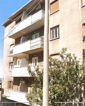 Appartamento Via Commerciale 54 mq