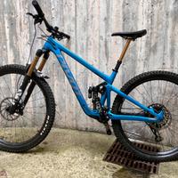 Pivot switchblade 2023 taglia M