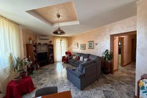 3 LOCALI A CASSANO DELLE MURGE