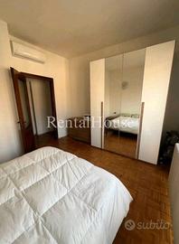 Ampio bilocale a Monza con balcone