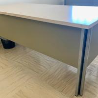 Scrivania vintage in metallo e laminato anni '70