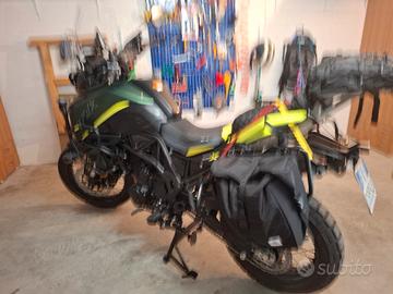 BENELLI  7O2 TRK X