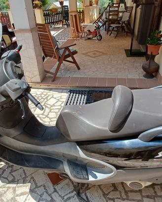 piaggio X9 200 evolution 