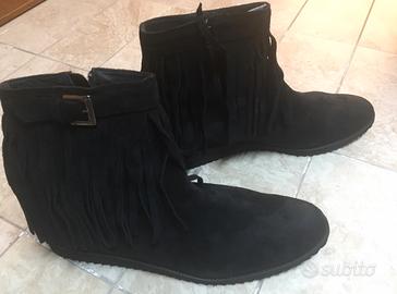 Stivaletto scamosciato nero