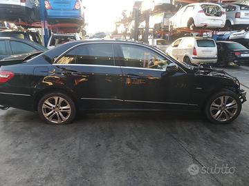 MERCEDES CLASSE E 220D - ANNO 2009