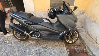 T-max tech max 560 akrapovic