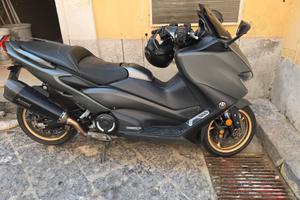 T-max tech max 560 akrapovic