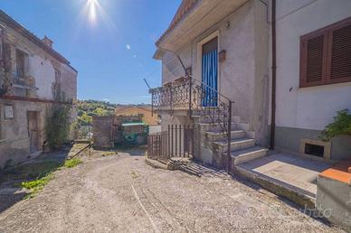 Casa indipendente di 79 m² con 3 locali a Cantalic