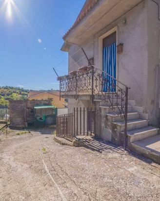 Casa indipendente di 79 m² con 3 locali a Cantalic
