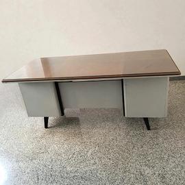 scrivania in metallo anni 60 con cassetti 