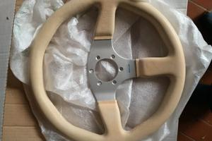 Volante barca MOMO - 350mm pelle bianca (Zelarino)