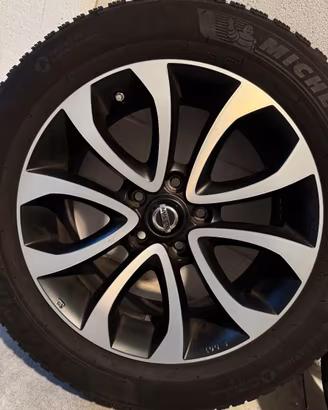 Nissan Qashqai 4 CERCHI ORIGINALI DA 17” MICHELIN
