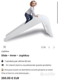 Scivolo e piscina con palline