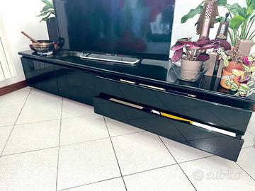 Base televisore sala