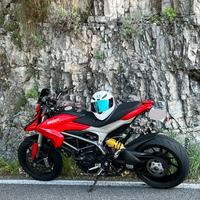 Ducati Hyperstrada 821